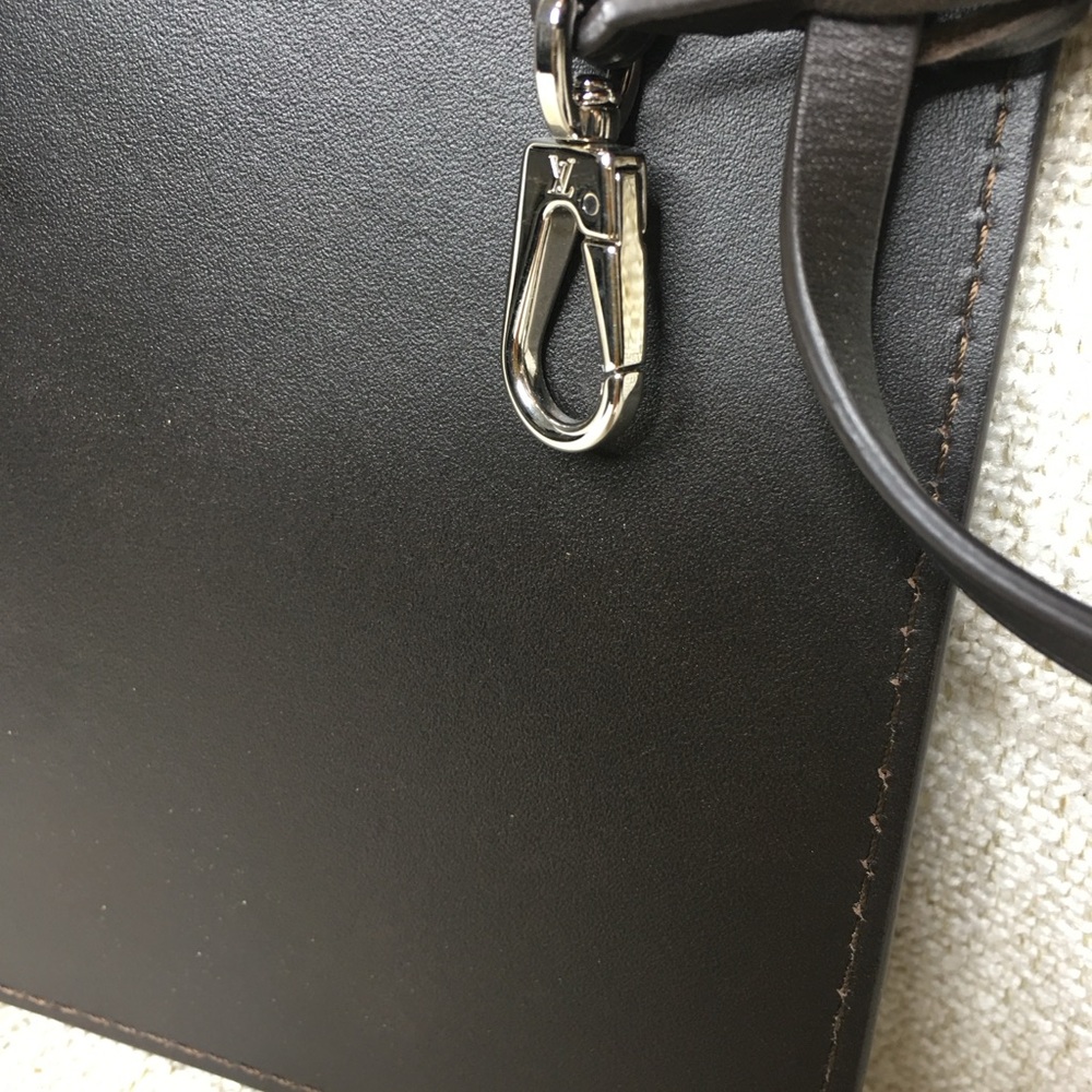 Authentic Louis Vuitton chocolate brown pouch with nametag EXCELLENT CONDITION - Picture 4 of 12